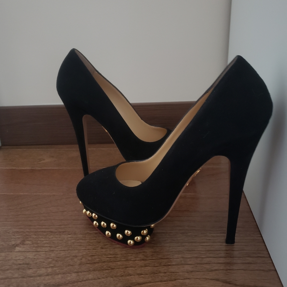 Charlotte Olympia - Picture 6 of 7